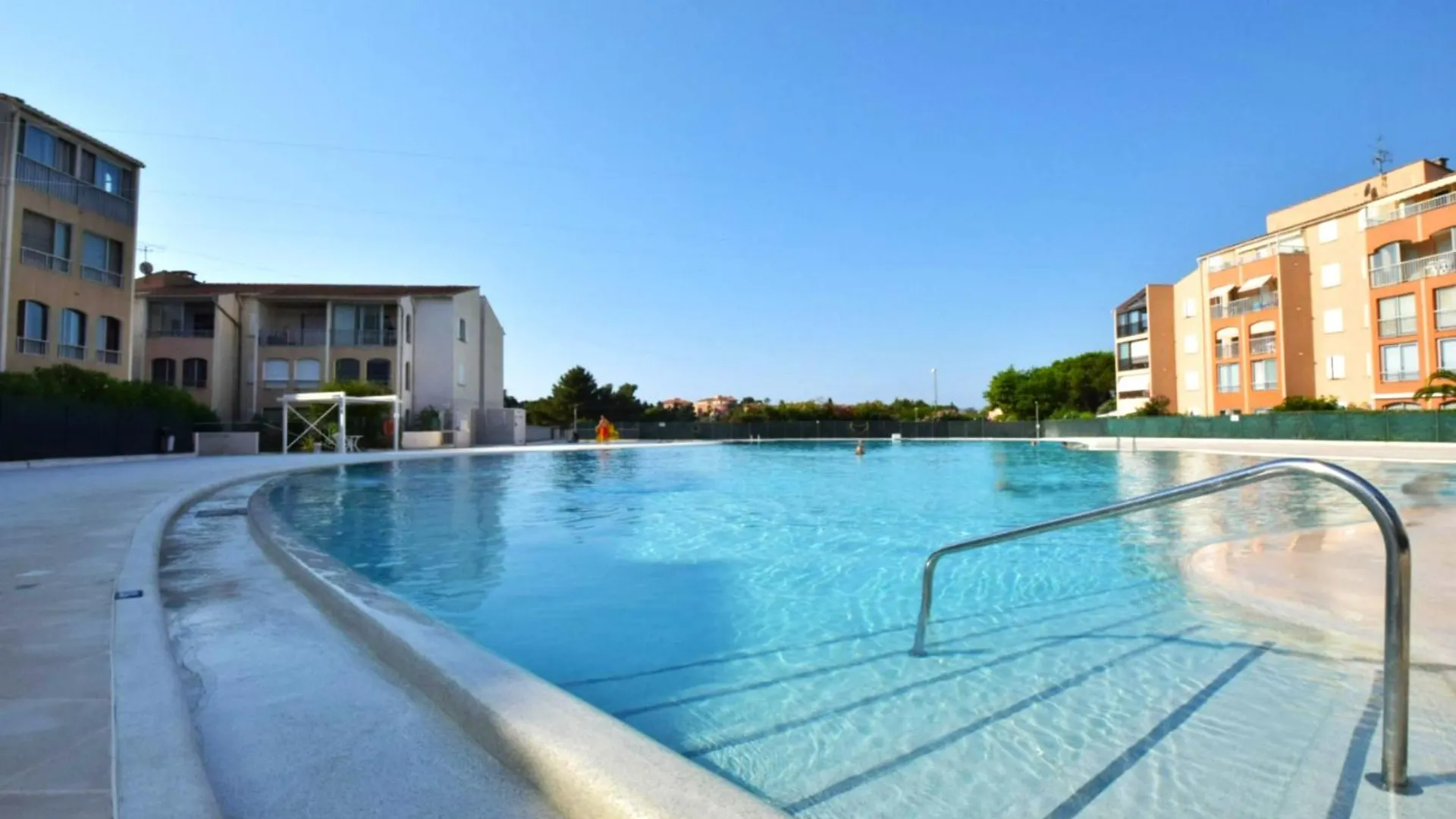 Le Lagon Bleu Borneo Frejus